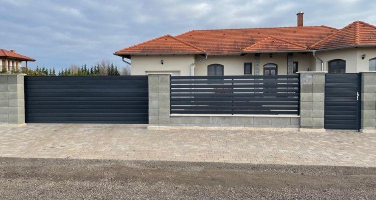 C szelemenből készült tolókapu