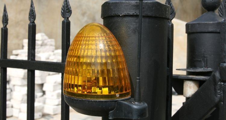 Garázskapu kiegészítő