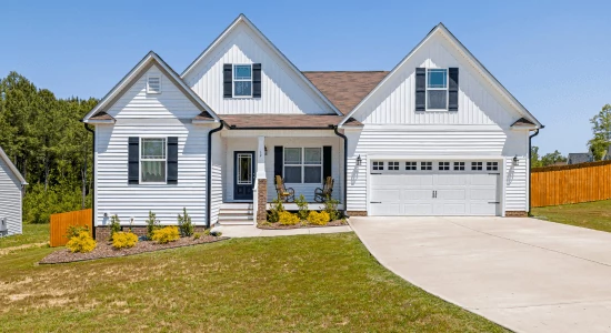 A garázskapuk sokoldalúsága és előnyei: miért érdemes választani?