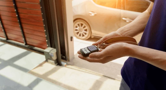 Automatizált kapunyitó rendszerek előnyei: Hogyan növelheti otthona kényelmét és biztonságát?